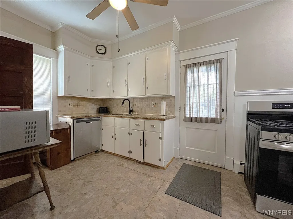 179 Niagara Falls Boulevard, Amherst, New York 142, Amherst, New York 14226, 5 Bedrooms Bedrooms, 9 Rooms Rooms,1 BathroomBathrooms,Residential,For Sale,179 Niagara Falls Boulevard, Amherst, New York 142,0,B1639970