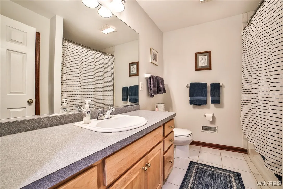 21 Pennington Court, Amherst, New York 14228, Amherst, New York 14228, 4 Bedrooms Bedrooms, 9 Rooms Rooms,2 BathroomsBathrooms,Residential,For Sale,21 Pennington Court, Amherst, New York 14228,0,B1640081
