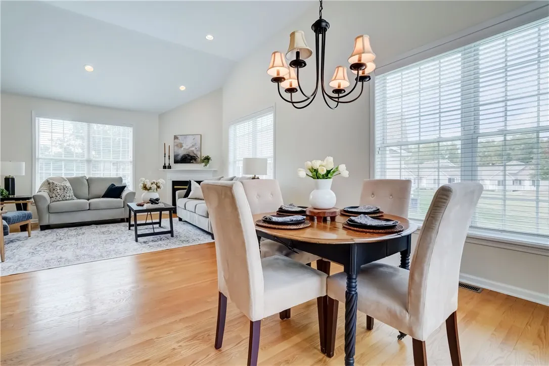 Eat in kitchen table space.