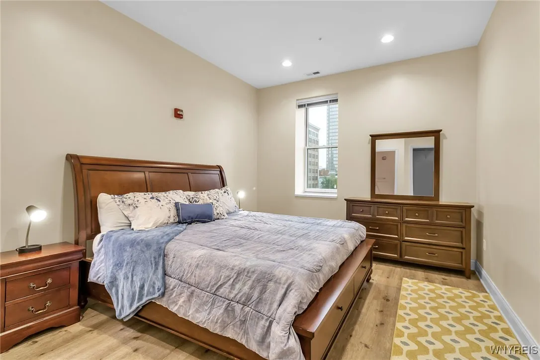251 Main Street 302, Buffalo, New York 14203, Buffalo, New York 14203, 1 Bedroom Bedrooms, 5 Rooms Rooms,1 BathroomBathrooms,Residential,For Sale,251 Main Street 302, Buffalo, New York 14203,0,B1640114