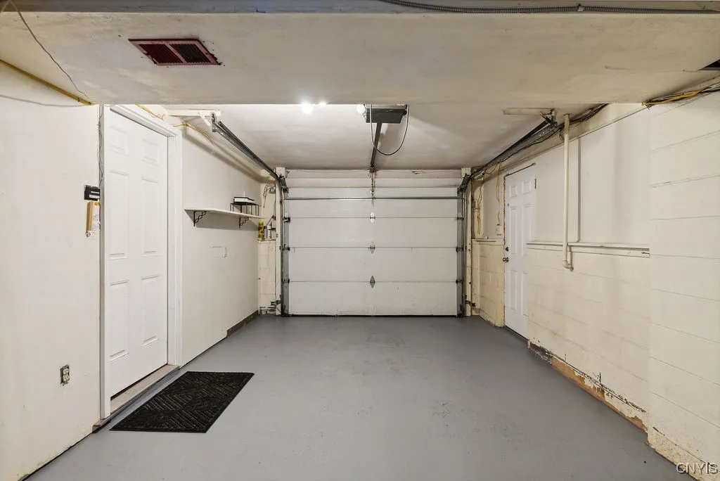 4281 Polaris Course, Clay, New York 13090, Clay, New York 13090, 3 Bedrooms Bedrooms, 9 Rooms Rooms,2 BathroomsBathrooms,Residential Lease,For Rent,4281 Polaris Course, Clay, New York 13090,0,S1639679
