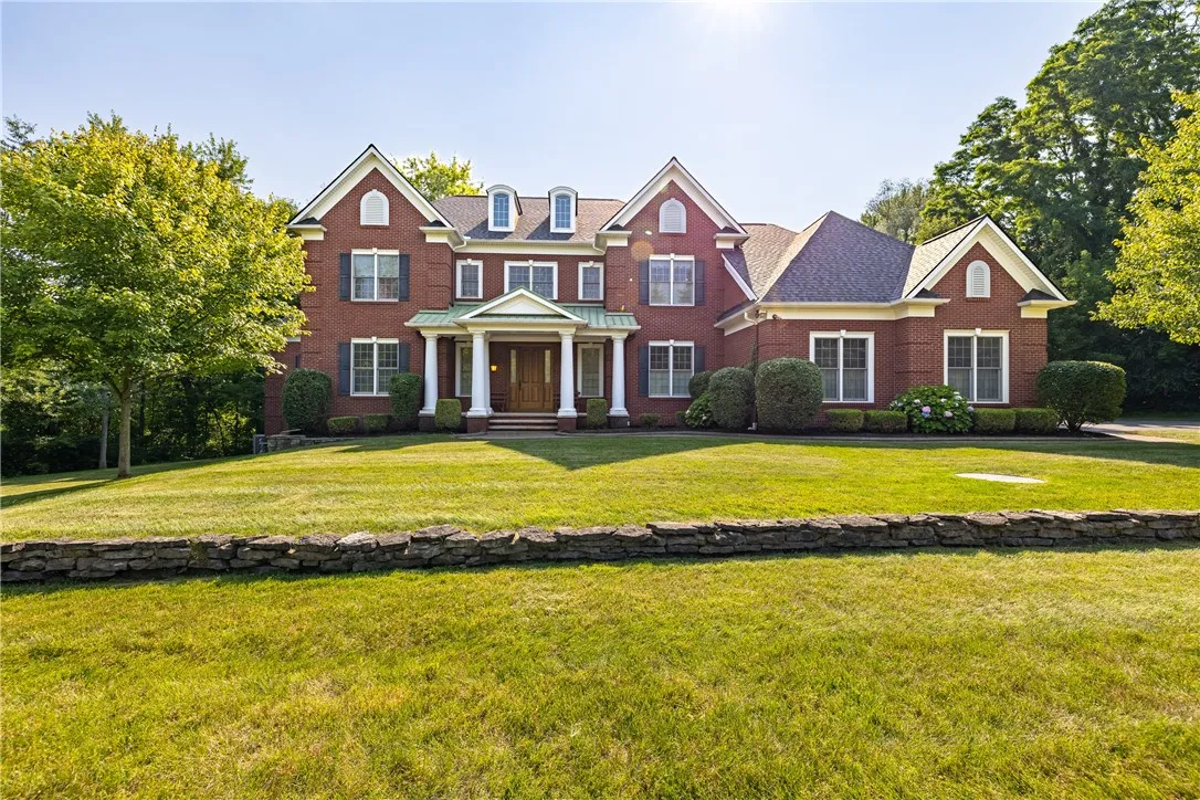 43 Lyndon Road, Perinton, New York 14450, Perinton, New York 14450, 5 Bedrooms Bedrooms, 11 Rooms Rooms,4 BathroomsBathrooms,Residential,For Sale,43 Lyndon Road, Perinton, New York 14450,0,R1640095