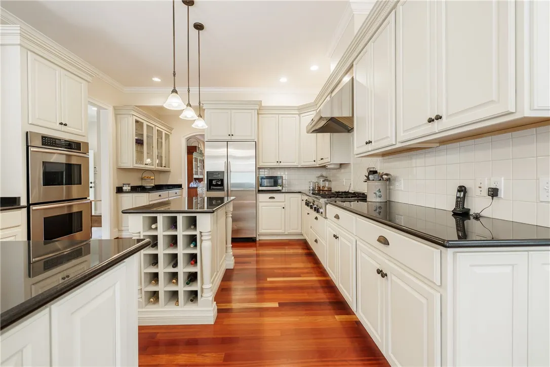 43 Lyndon Road, Perinton, New York 14450, Perinton, New York 14450, 5 Bedrooms Bedrooms, 11 Rooms Rooms,4 BathroomsBathrooms,Residential,For Sale,43 Lyndon Road, Perinton, New York 14450,0,R1640095