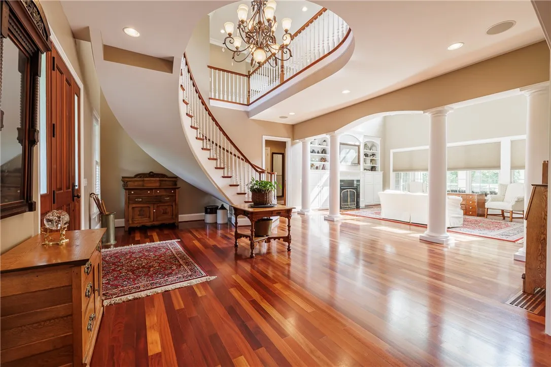 43 Lyndon Road, Perinton, New York 14450, Perinton, New York 14450, 5 Bedrooms Bedrooms, 11 Rooms Rooms,4 BathroomsBathrooms,Residential,For Sale,43 Lyndon Road, Perinton, New York 14450,0,R1640095
