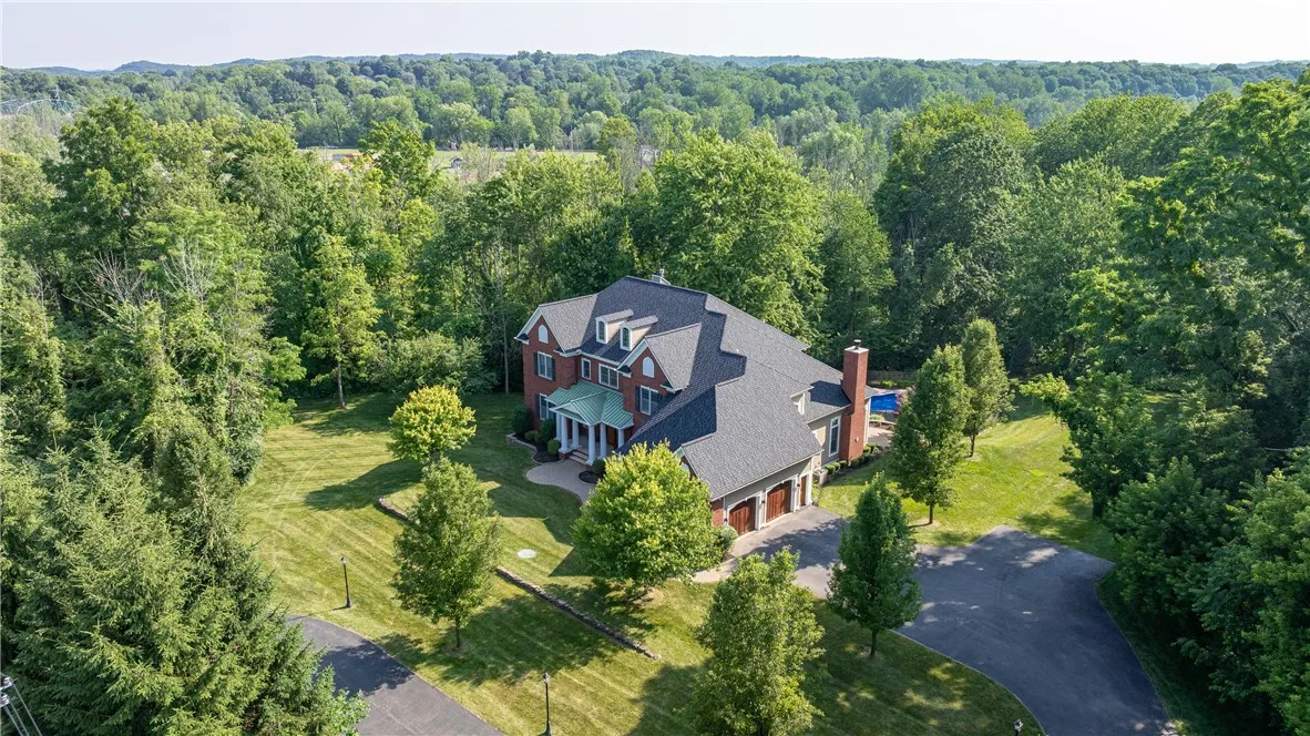 43 Lyndon Road, Perinton, New York 14450, Perinton, New York 14450, 5 Bedrooms Bedrooms, 11 Rooms Rooms,4 BathroomsBathrooms,Residential,For Sale,43 Lyndon Road, Perinton, New York 14450,0,R1640095
