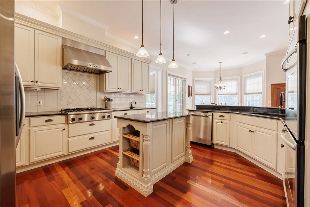43 Lyndon Road, Perinton, New York 14450, Perinton, New York 14450, 5 Bedrooms Bedrooms, 11 Rooms Rooms,4 BathroomsBathrooms,Residential,For Sale,43 Lyndon Road, Perinton, New York 14450,0,R1640095