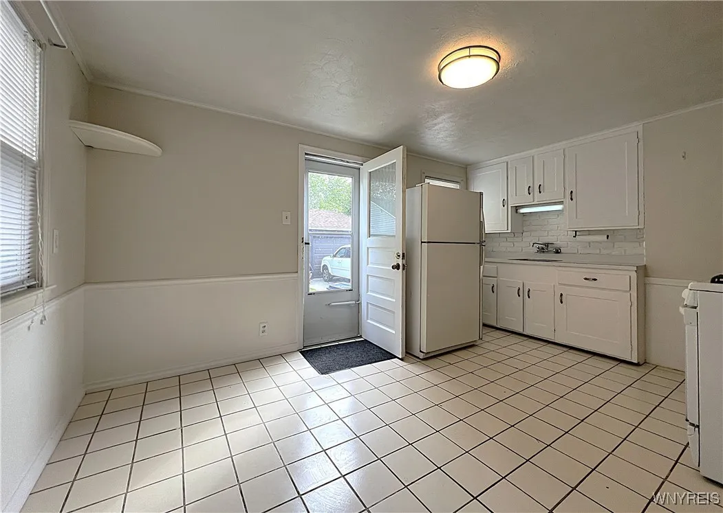 615 Starin Avenue, Buffalo, New York 14216, Buffalo, New York 14216, 4 Bedrooms Bedrooms, ,2 BathroomsBathrooms,Residential,For Sale,615 Starin Avenue, Buffalo, New York 14216,0,B1639965
