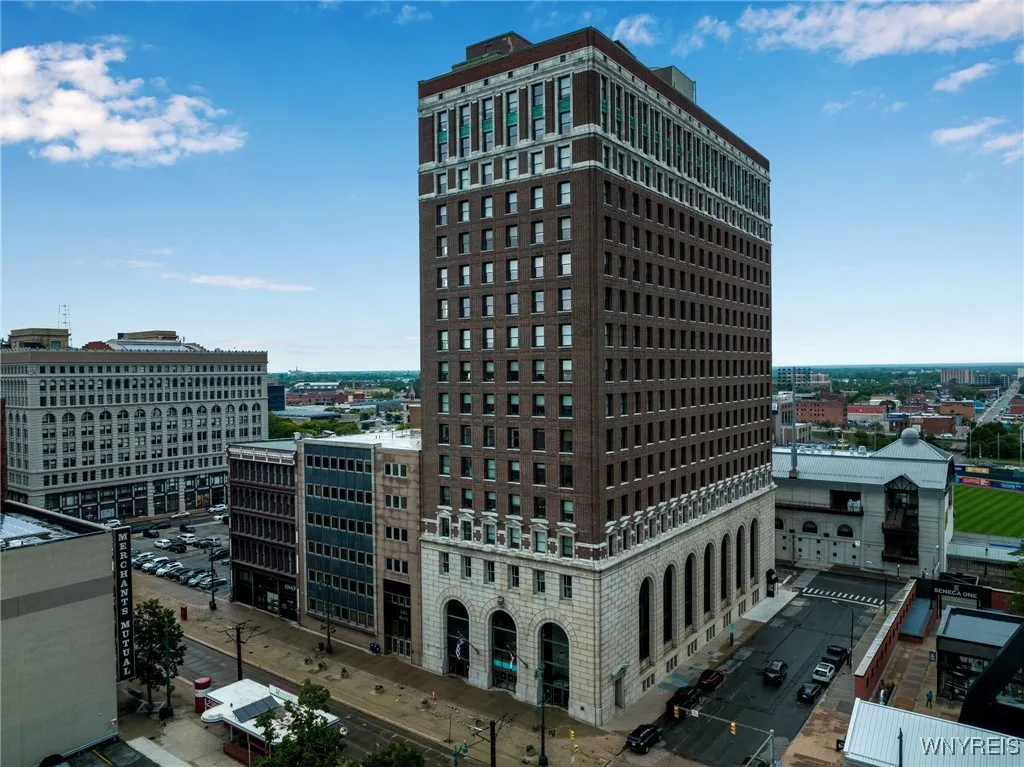 251 Main Street 300, Buffalo, New York 14203, Buffalo, New York 14203, 2 Bedrooms Bedrooms, 6 Rooms Rooms,2 BathroomsBathrooms,Residential,For Sale,251 Main Street 300, Buffalo, New York 14203,0,B1640154