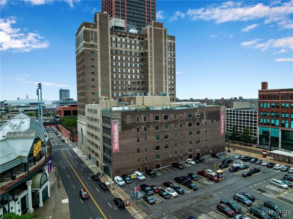251 Main Street 300, Buffalo, New York 14203, Buffalo, New York 14203, 2 Bedrooms Bedrooms, 6 Rooms Rooms,2 BathroomsBathrooms,Residential,For Sale,251 Main Street 300, Buffalo, New York 14203,0,B1640154