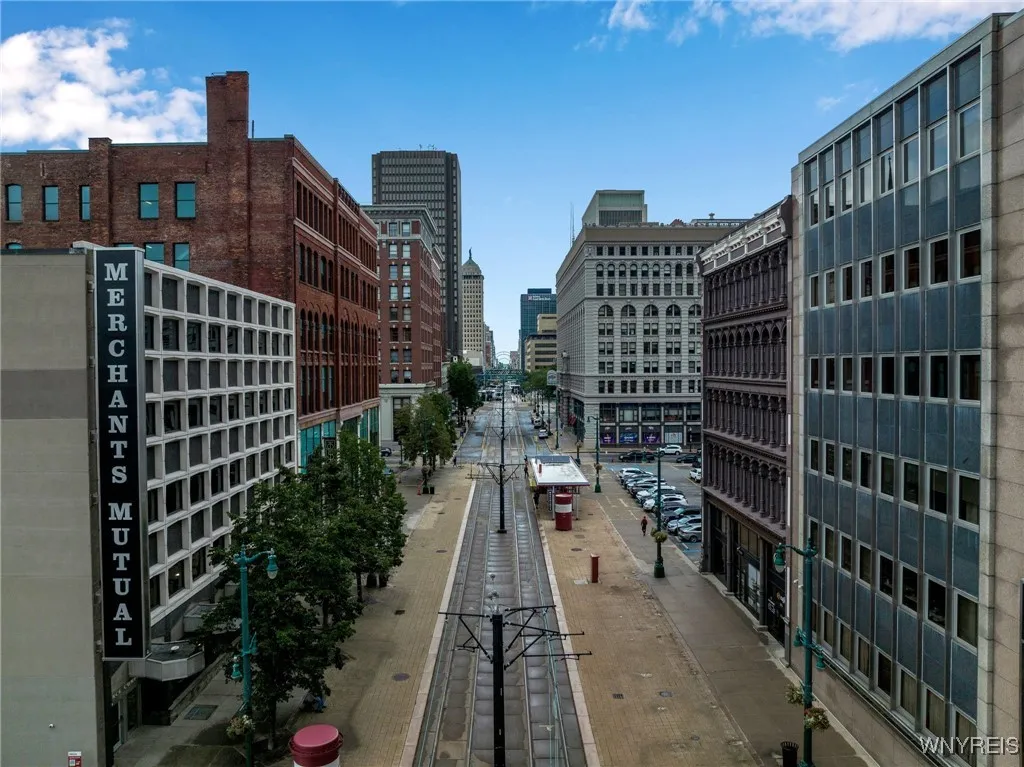 251 Main Street 300, Buffalo, New York 14203, Buffalo, New York 14203, 2 Bedrooms Bedrooms, 6 Rooms Rooms,2 BathroomsBathrooms,Residential,For Sale,251 Main Street 300, Buffalo, New York 14203,0,B1640154