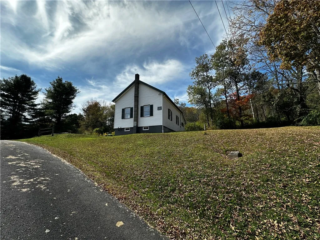 8586 Sands Creek, Hancock, New York 13783, Hancock, New York 13783, 2 Bedrooms Bedrooms, 5 Rooms Rooms,1 BathroomBathrooms,Residential,For Sale,8586 Sands Creek, Hancock, New York 13783,0,R1638025