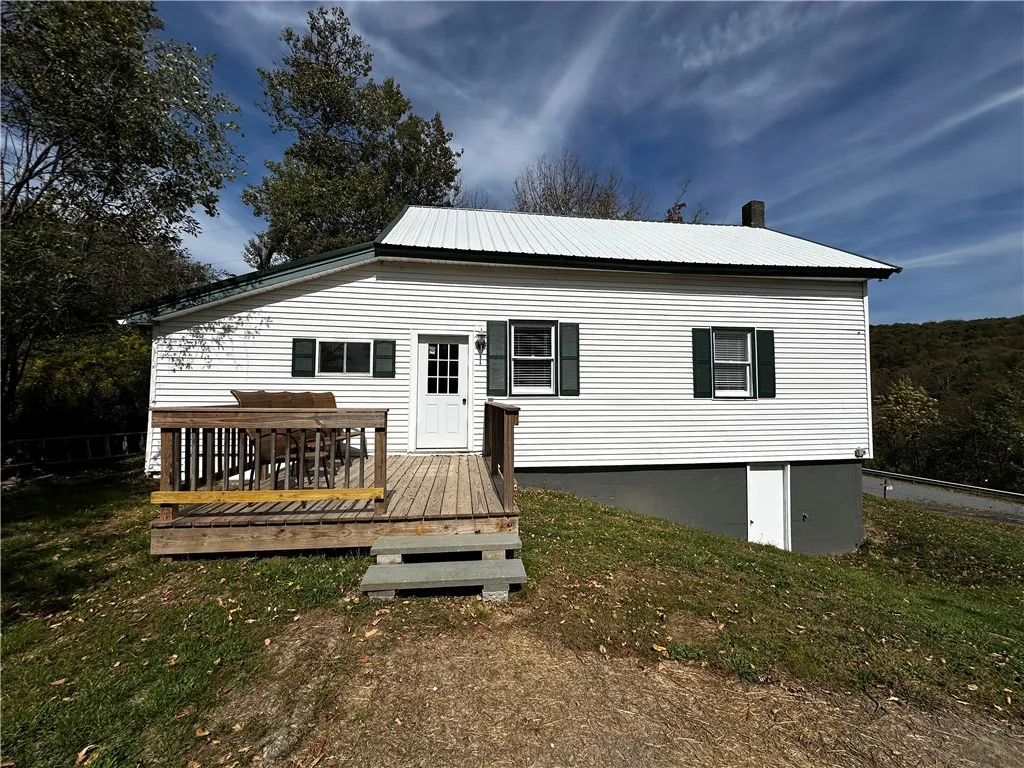 8586 Sands Creek, Hancock, New York 13783, Hancock, New York 13783, 2 Bedrooms Bedrooms, 5 Rooms Rooms,1 BathroomBathrooms,Residential,For Sale,8586 Sands Creek, Hancock, New York 13783,0,R1638025