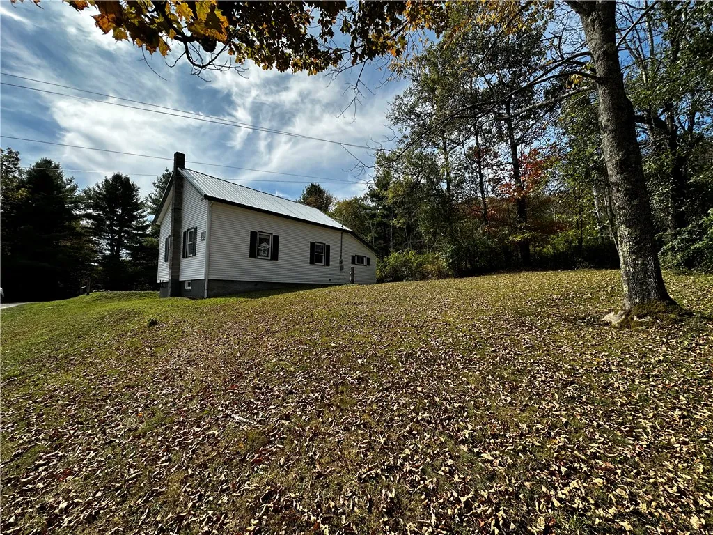 8586 Sands Creek, Hancock, New York 13783, Hancock, New York 13783, 2 Bedrooms Bedrooms, 5 Rooms Rooms,1 BathroomBathrooms,Residential,For Sale,8586 Sands Creek, Hancock, New York 13783,0,R1638025
