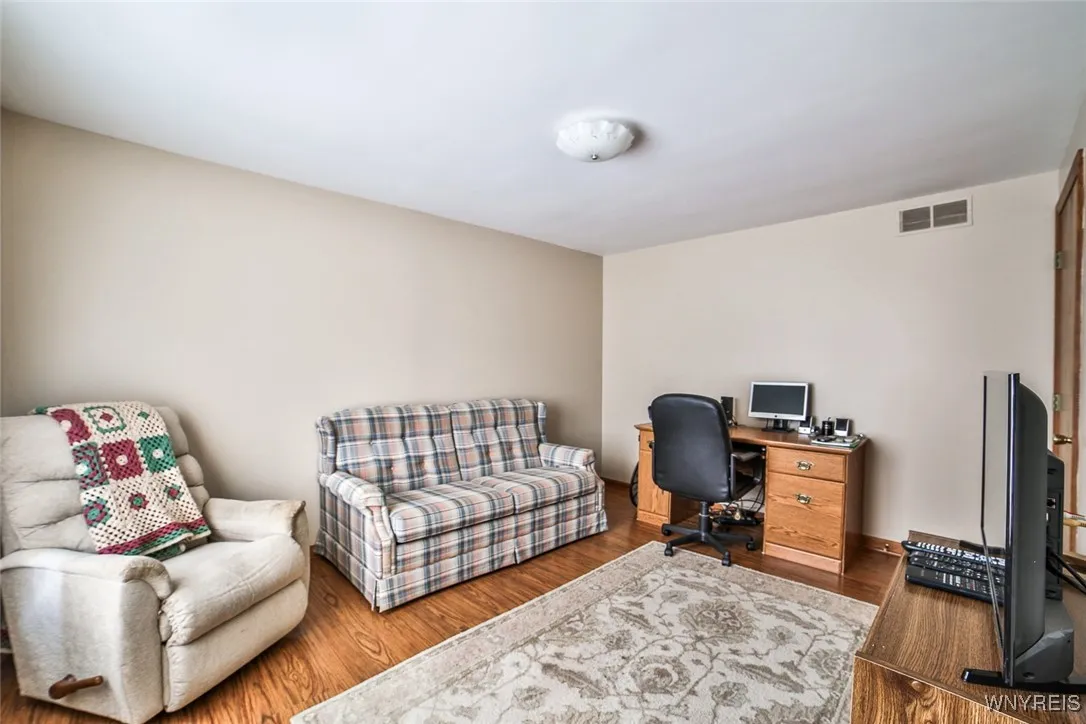 194 Meadow Spring Lane, Amherst, New York 14051, Amherst, New York 14051, 3 Bedrooms Bedrooms, 7 Rooms Rooms,2 BathroomsBathrooms,Residential,For Sale,194 Meadow Spring Lane, Amherst, New York 14051,0,B1639274