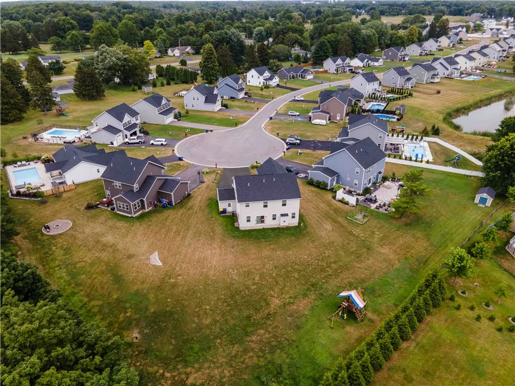 357 Anna Circle, Webster, New York 14580, Webster, New York 14580, 4 Bedrooms Bedrooms, 9 Rooms Rooms,3 BathroomsBathrooms,Residential Lease,For Rent,357 Anna Circle, Webster, New York 14580,0,R1640108