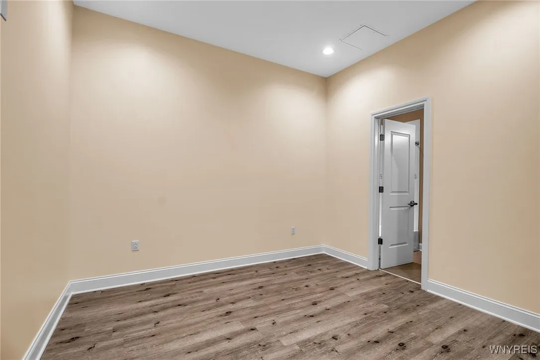 251 Main Street 400, Buffalo, New York 14203, Buffalo, New York 14203, 2 Bedrooms Bedrooms, 6 Rooms Rooms,2 BathroomsBathrooms,Residential,For Sale,251 Main Street 400, Buffalo, New York 14203,0,B1640174