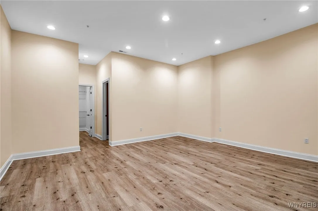 251 Main Street 400, Buffalo, New York 14203, Buffalo, New York 14203, 2 Bedrooms Bedrooms, 6 Rooms Rooms,2 BathroomsBathrooms,Residential,For Sale,251 Main Street 400, Buffalo, New York 14203,0,B1640174
