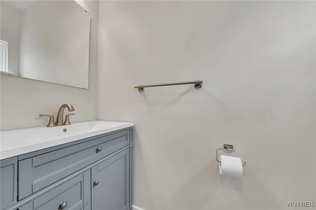 91 Sierra Drive, Amherst, New York 14228, Amherst, New York 14228, 4 Bedrooms Bedrooms, 7 Rooms Rooms,3 BathroomsBathrooms,Residential,For Sale,91 Sierra Drive, Amherst, New York 14228,0,B1639078
