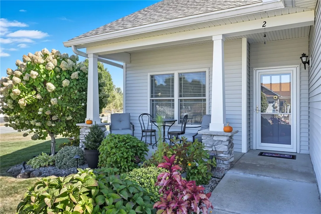 2 Laurie Crescent, Sweden, New York 14420, Sweden, New York 14420, 2 Bedrooms Bedrooms, 6 Rooms Rooms,3 BathroomsBathrooms,Residential,For Sale,2 Laurie Crescent, Sweden, New York 14420,0,R1639982