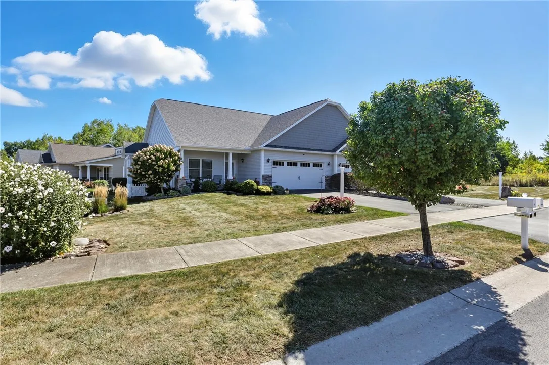 2 Laurie Crescent, Sweden, New York 14420, Sweden, New York 14420, 2 Bedrooms Bedrooms, 6 Rooms Rooms,3 BathroomsBathrooms,Residential,For Sale,2 Laurie Crescent, Sweden, New York 14420,0,R1639982