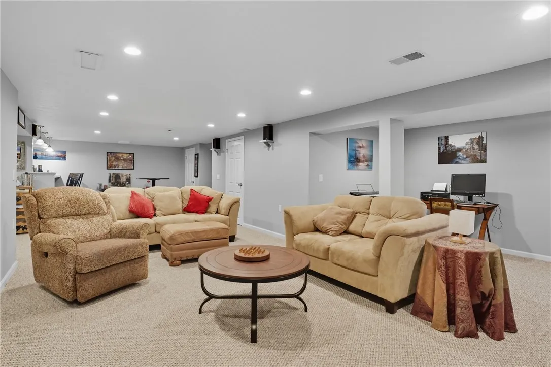 2 Laurie Crescent, Sweden, New York 14420, Sweden, New York 14420, 2 Bedrooms Bedrooms, 6 Rooms Rooms,3 BathroomsBathrooms,Residential,For Sale,2 Laurie Crescent, Sweden, New York 14420,0,R1639982