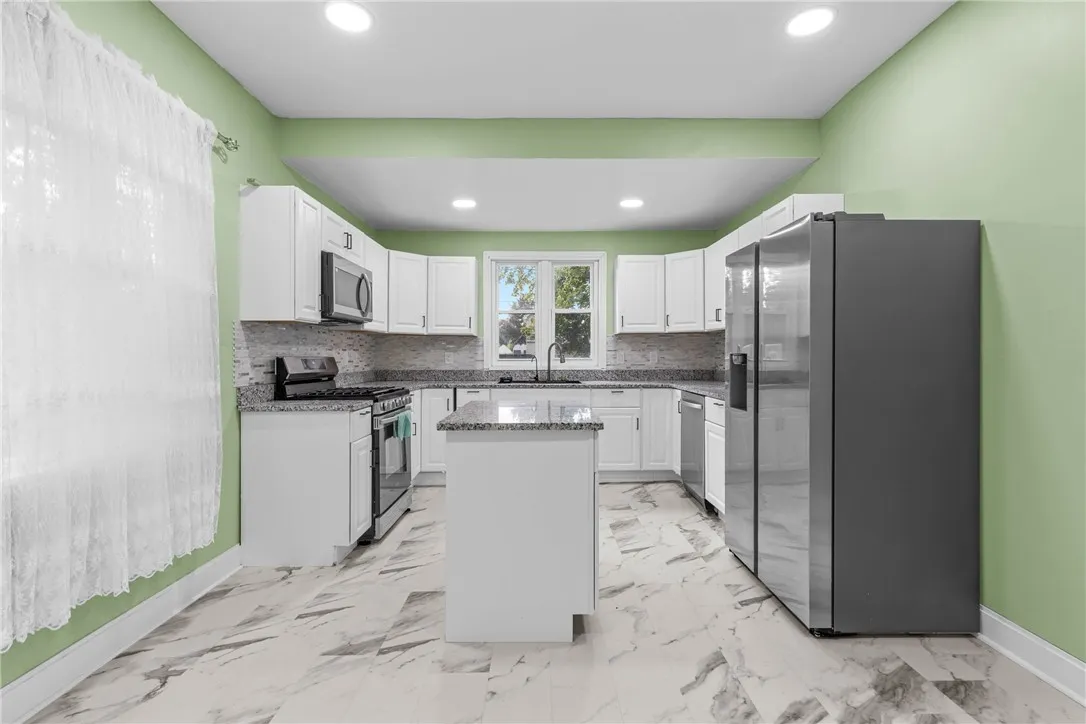 249 Burrows Street, Rochester, New York 14606, Rochester, New York 14606, 5 Bedrooms Bedrooms, 10 Rooms Rooms,2 BathroomsBathrooms,Residential,Closed,249 Burrows Street, Rochester, New York 14606,0,R1639416