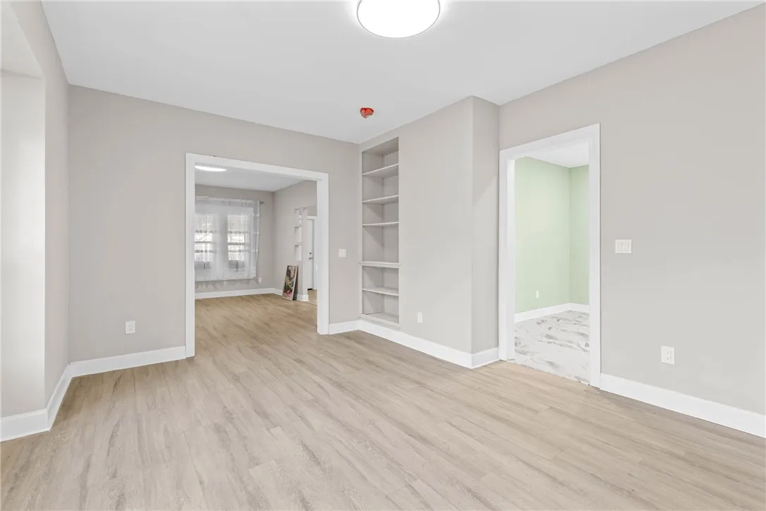 249 Burrows Street, Rochester, New York 14606, Rochester, New York 14606, 5 Bedrooms Bedrooms, 10 Rooms Rooms,2 BathroomsBathrooms,Residential,Closed,249 Burrows Street, Rochester, New York 14606,0,R1639416