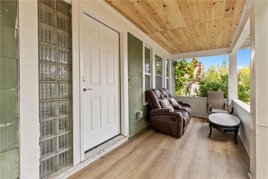 249 Burrows Street, Rochester, New York 14606, Rochester, New York 14606, 5 Bedrooms Bedrooms, 10 Rooms Rooms,2 BathroomsBathrooms,Residential,Closed,249 Burrows Street, Rochester, New York 14606,0,R1639416