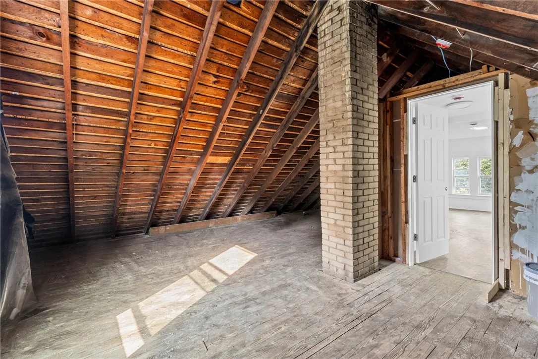 249 Burrows Street, Rochester, New York 14606, Rochester, New York 14606, 5 Bedrooms Bedrooms, 10 Rooms Rooms,2 BathroomsBathrooms,Residential,Closed,249 Burrows Street, Rochester, New York 14606,0,R1639416