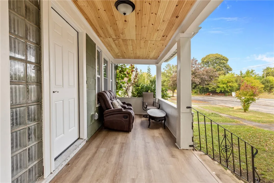 249 Burrows Street, Rochester, New York 14606, Rochester, New York 14606, 5 Bedrooms Bedrooms, 10 Rooms Rooms,2 BathroomsBathrooms,Residential,Closed,249 Burrows Street, Rochester, New York 14606,0,R1639416