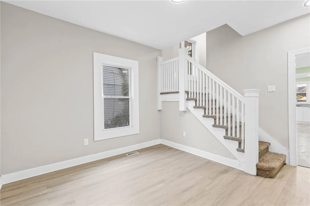 249 Burrows Street, Rochester, New York 14606, Rochester, New York 14606, 5 Bedrooms Bedrooms, 10 Rooms Rooms,2 BathroomsBathrooms,Residential,Closed,249 Burrows Street, Rochester, New York 14606,0,R1639416