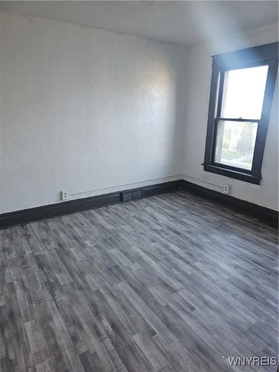 2211 La Salle Avenue, Niagara Falls, New York 1430, Niagara Falls, New York 14301, 3 Bedrooms Bedrooms, 7 Rooms Rooms,1 BathroomBathrooms,Residential Lease,Closed,2211 La Salle Avenue, Niagara Falls, New York 1430,0,B1640062
