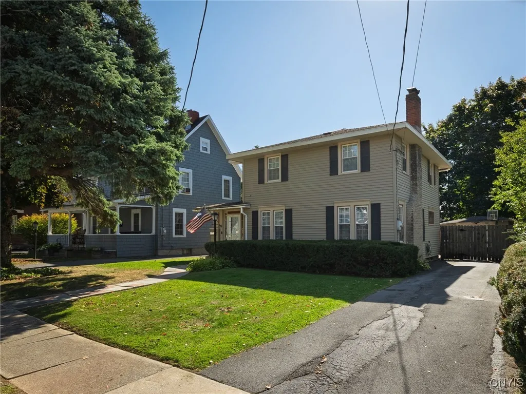 150 Bishop Street, Watertown City, New York 13601, Watertown City, New York 13601, 4 Bedrooms Bedrooms, 9 Rooms Rooms,2 BathroomsBathrooms,Residential,For Sale,150 Bishop Street, Watertown City, New York 13601,0,S1640234