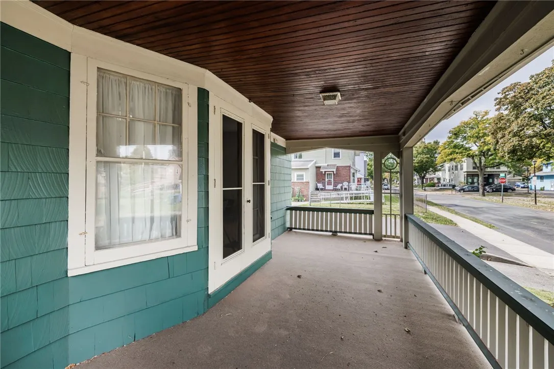563 Melville St, Rochester, New York 14609, Rochester, New York 14609, 5 Bedrooms Bedrooms, 8 Rooms Rooms,2 BathroomsBathrooms,Residential,Closed,563 Melville St, Rochester, New York 14609,0,R1637061