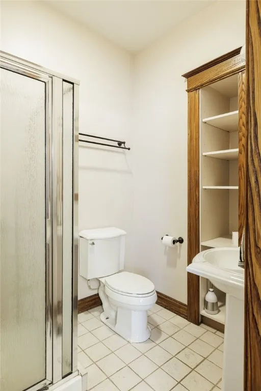 1st floor bath