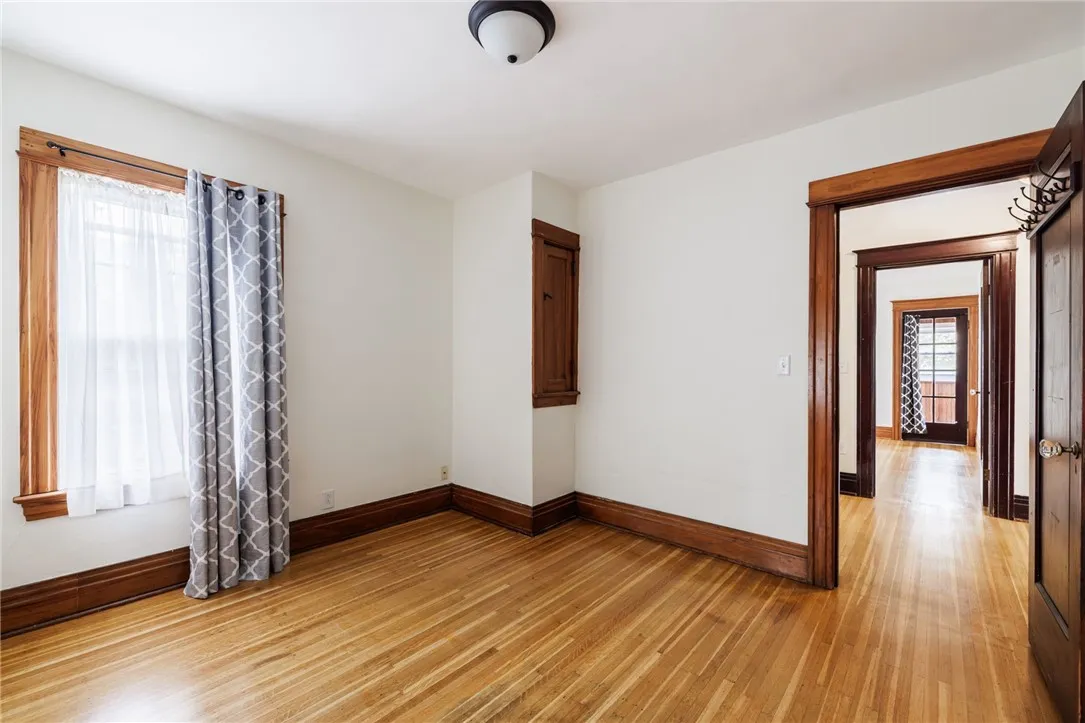 563 Melville St, Rochester, New York 14609, Rochester, New York 14609, 5 Bedrooms Bedrooms, 8 Rooms Rooms,2 BathroomsBathrooms,Residential,Closed,563 Melville St, Rochester, New York 14609,0,R1637061