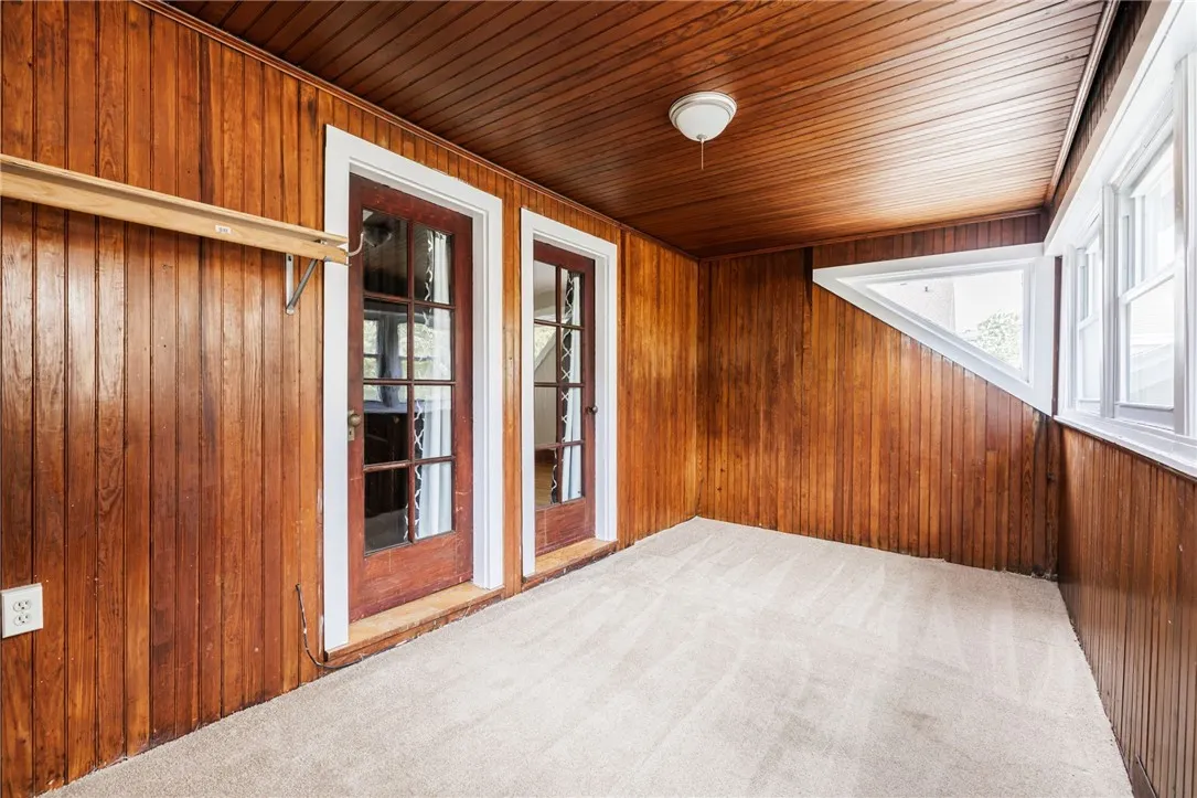 563 Melville St, Rochester, New York 14609, Rochester, New York 14609, 5 Bedrooms Bedrooms, 8 Rooms Rooms,2 BathroomsBathrooms,Residential,Closed,563 Melville St, Rochester, New York 14609,0,R1637061