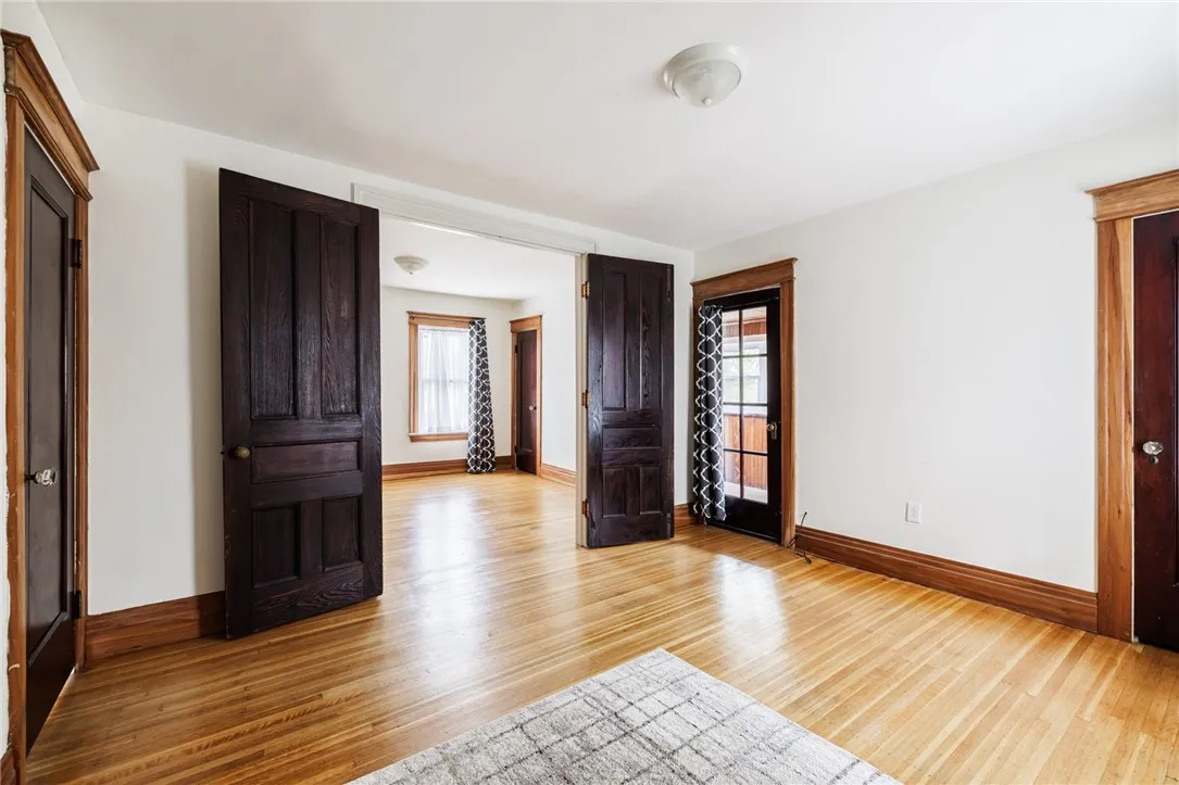 563 Melville St, Rochester, New York 14609, Rochester, New York 14609, 5 Bedrooms Bedrooms, 8 Rooms Rooms,2 BathroomsBathrooms,Residential,Closed,563 Melville St, Rochester, New York 14609,0,R1637061