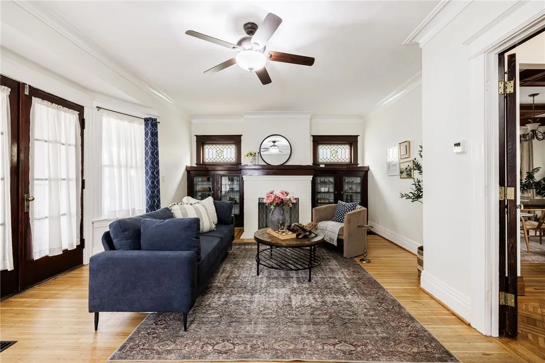 563 Melville St, Rochester, New York 14609, Rochester, New York 14609, 5 Bedrooms Bedrooms, 8 Rooms Rooms,2 BathroomsBathrooms,Residential,Closed,563 Melville St, Rochester, New York 14609,0,R1637061