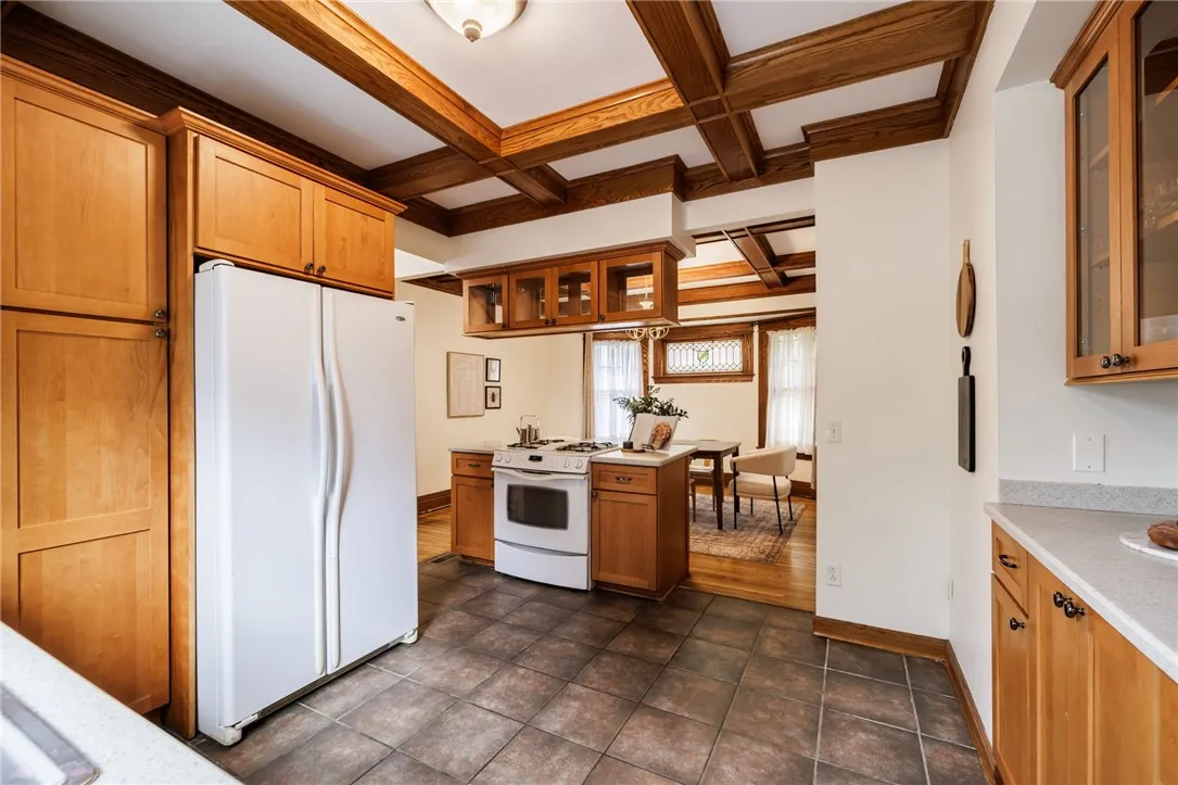 563 Melville St, Rochester, New York 14609, Rochester, New York 14609, 5 Bedrooms Bedrooms, 8 Rooms Rooms,2 BathroomsBathrooms,Residential,Closed,563 Melville St, Rochester, New York 14609,0,R1637061