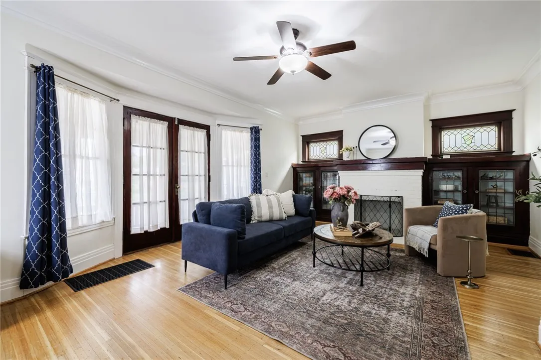 563 Melville St, Rochester, New York 14609, Rochester, New York 14609, 5 Bedrooms Bedrooms, 8 Rooms Rooms,2 BathroomsBathrooms,Residential,Closed,563 Melville St, Rochester, New York 14609,0,R1637061