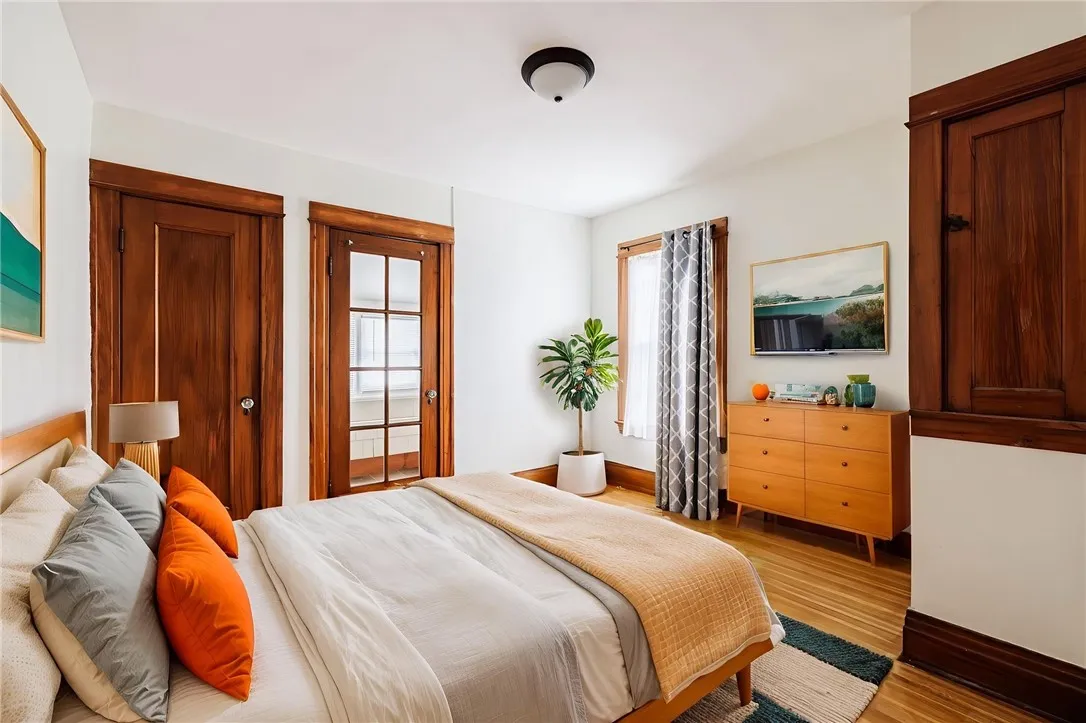 563 Melville St, Rochester, New York 14609, Rochester, New York 14609, 5 Bedrooms Bedrooms, 8 Rooms Rooms,2 BathroomsBathrooms,Residential,Closed,563 Melville St, Rochester, New York 14609,0,R1637061