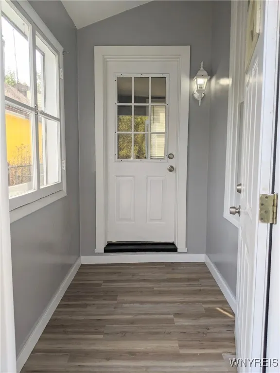 Enclosed foyer