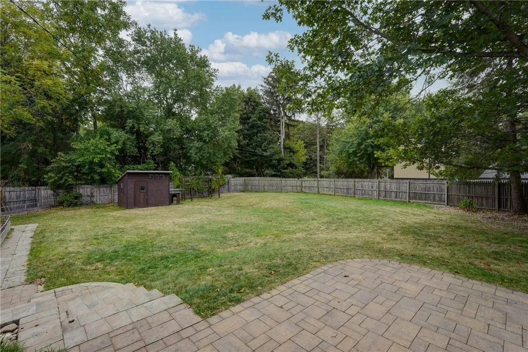 1 Mill Valley Rd, Perinton, New York 14534, Perinton, New York 14534, 5 Bedrooms Bedrooms, 9 Rooms Rooms,2 BathroomsBathrooms,Residential,Closed,1 Mill Valley Rd, Perinton, New York 14534,0,R1637940