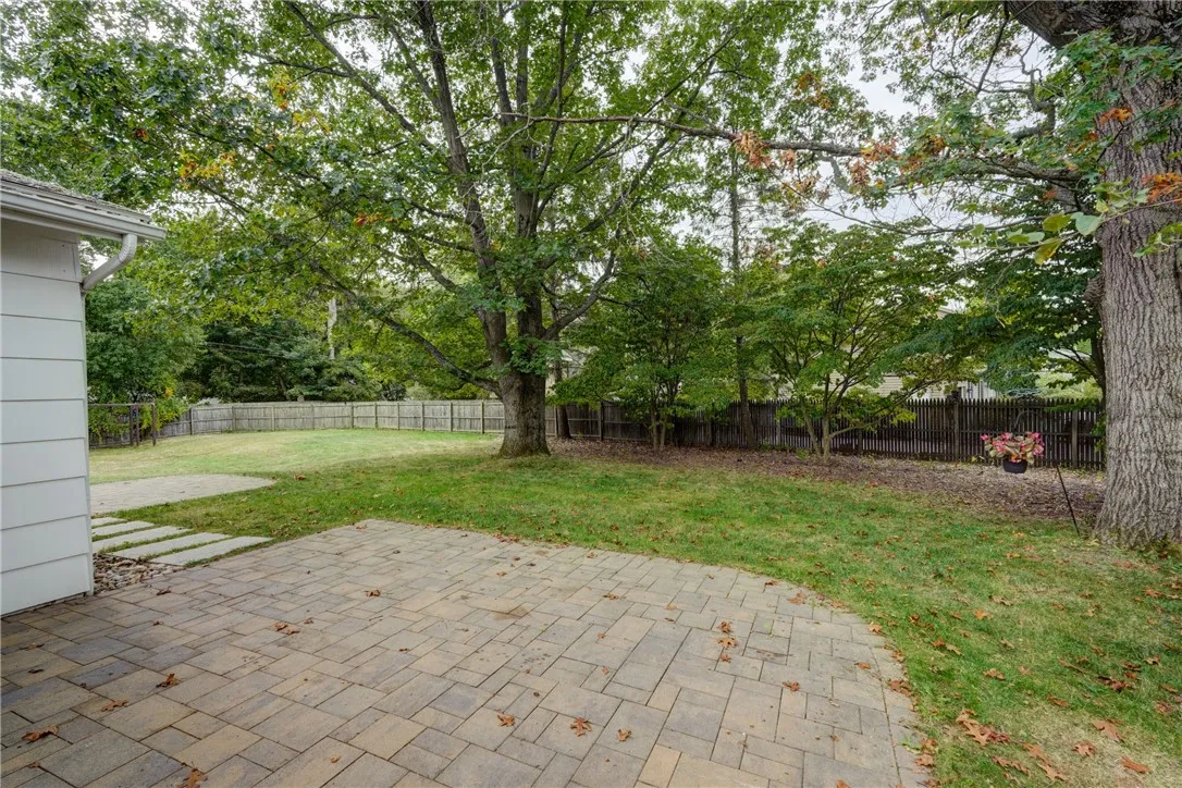 1 Mill Valley Rd, Perinton, New York 14534, Perinton, New York 14534, 5 Bedrooms Bedrooms, 9 Rooms Rooms,2 BathroomsBathrooms,Residential,Closed,1 Mill Valley Rd, Perinton, New York 14534,0,R1637940