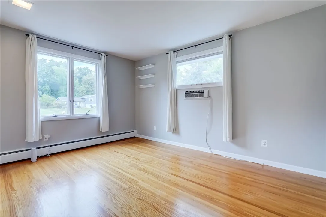 1 Mill Valley Rd, Perinton, New York 14534, Perinton, New York 14534, 5 Bedrooms Bedrooms, 9 Rooms Rooms,2 BathroomsBathrooms,Residential,Closed,1 Mill Valley Rd, Perinton, New York 14534,0,R1637940