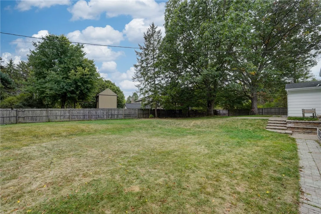 1 Mill Valley Rd, Perinton, New York 14534, Perinton, New York 14534, 5 Bedrooms Bedrooms, 9 Rooms Rooms,2 BathroomsBathrooms,Residential,Closed,1 Mill Valley Rd, Perinton, New York 14534,0,R1637940