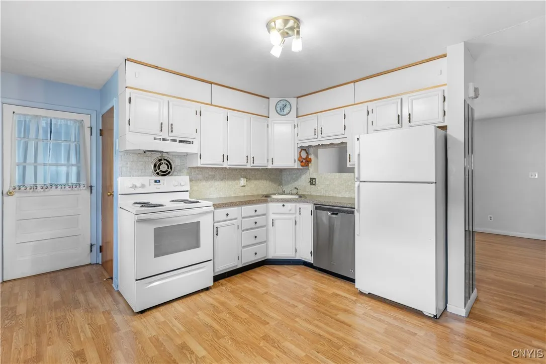 107 Hardcastle Avenue, Whitestown, New York 13492, Whitestown, New York 13492, 3 Bedrooms Bedrooms, 5 Rooms Rooms,1 BathroomBathrooms,Residential,Closed,107 Hardcastle Avenue, Whitestown, New York 13492,0,S1638746