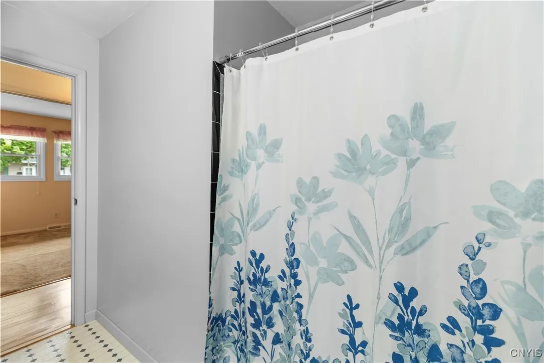 107 Hardcastle Avenue, Whitestown, New York 13492, Whitestown, New York 13492, 3 Bedrooms Bedrooms, 5 Rooms Rooms,1 BathroomBathrooms,Residential,Closed,107 Hardcastle Avenue, Whitestown, New York 13492,0,S1638746
