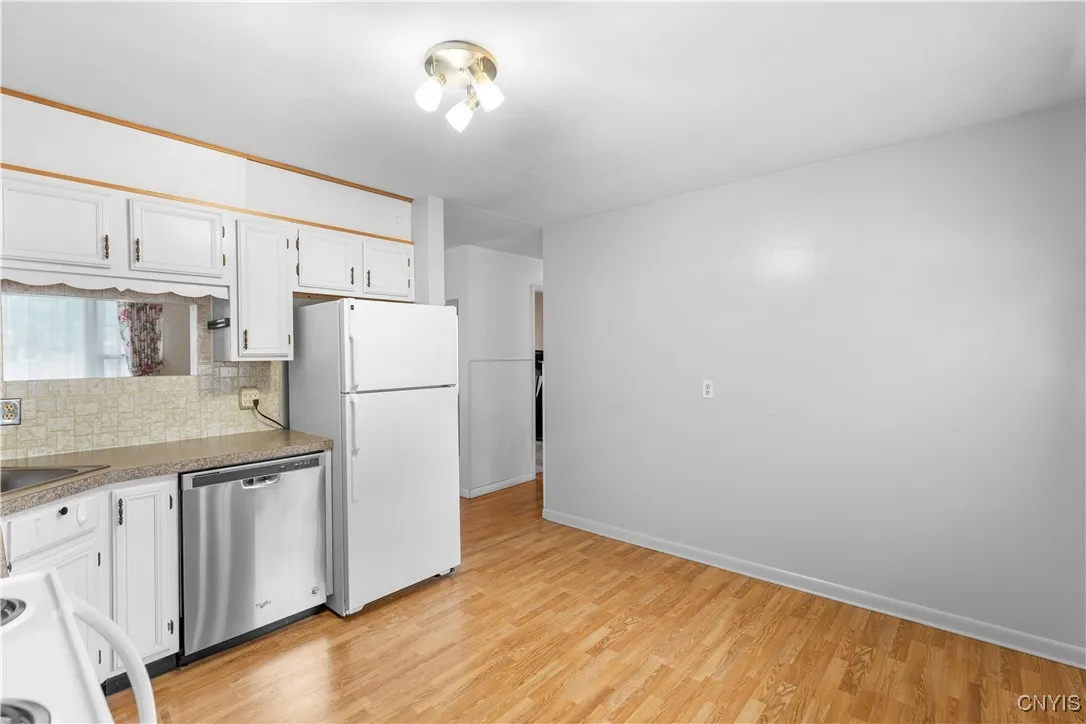 107 Hardcastle Avenue, Whitestown, New York 13492, Whitestown, New York 13492, 3 Bedrooms Bedrooms, 5 Rooms Rooms,1 BathroomBathrooms,Residential,Closed,107 Hardcastle Avenue, Whitestown, New York 13492,0,S1638746